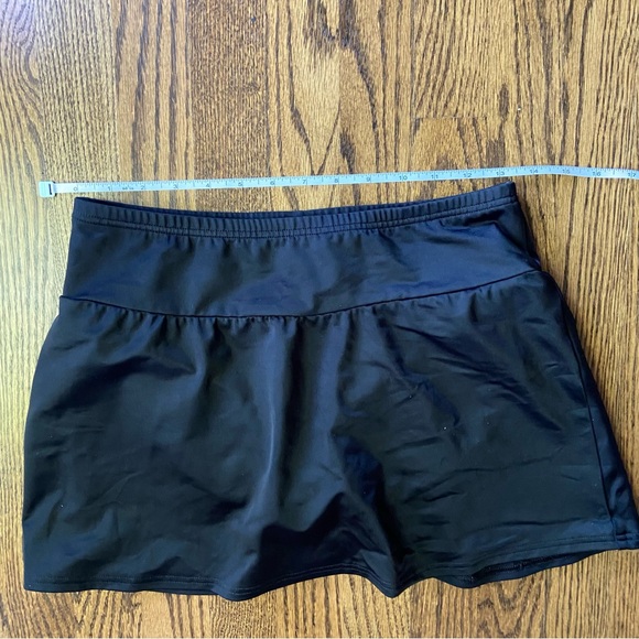 Lands' End Black Swim Skort Tummy Control Chlorine Resistant UPF Size 6 $80 New - Picture 6 of 7